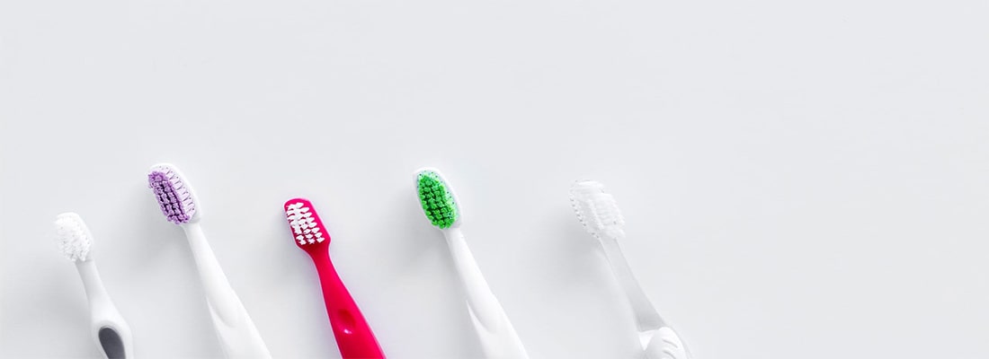 Как чистить зубную щетку 